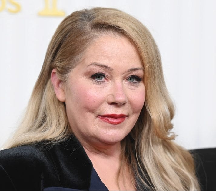 La infancia difícil que moldeó la vida de Christina Applegate, estrella de Hollywood