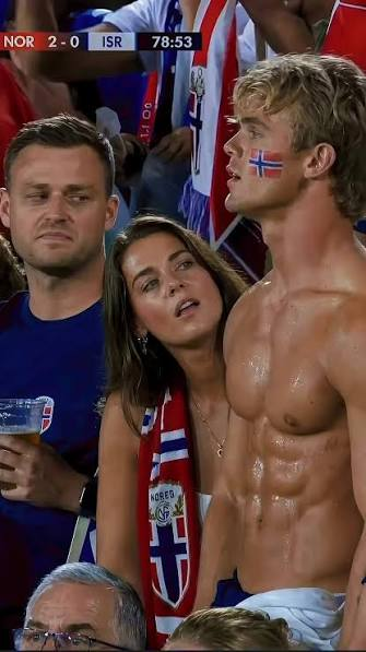 Mujer observa a otro hombre durante partido: qué revela realmente el video viral