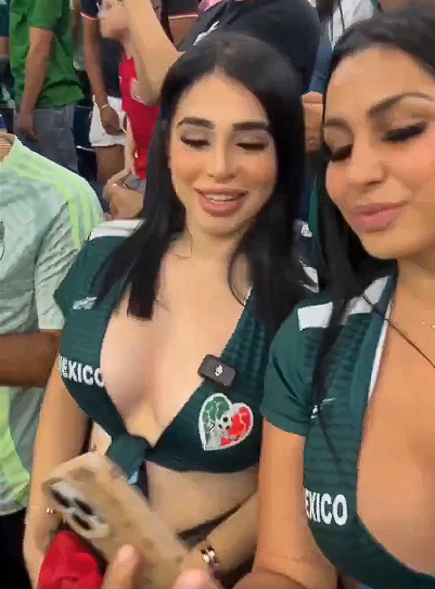 Dos aficionadas mexicanas se vuelven virales en la Copa Oro: análisis de la foto viral - DK EaCash