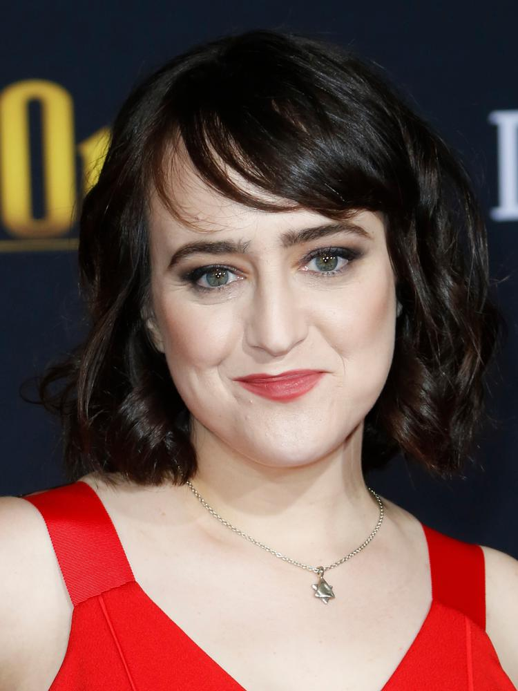Mara Wilson, la actriz de Matilda, expone la explotación de su imagen infantil y los peligros de la IA