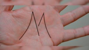 ¿Qué significa tener una "M" en la palma de la mano?