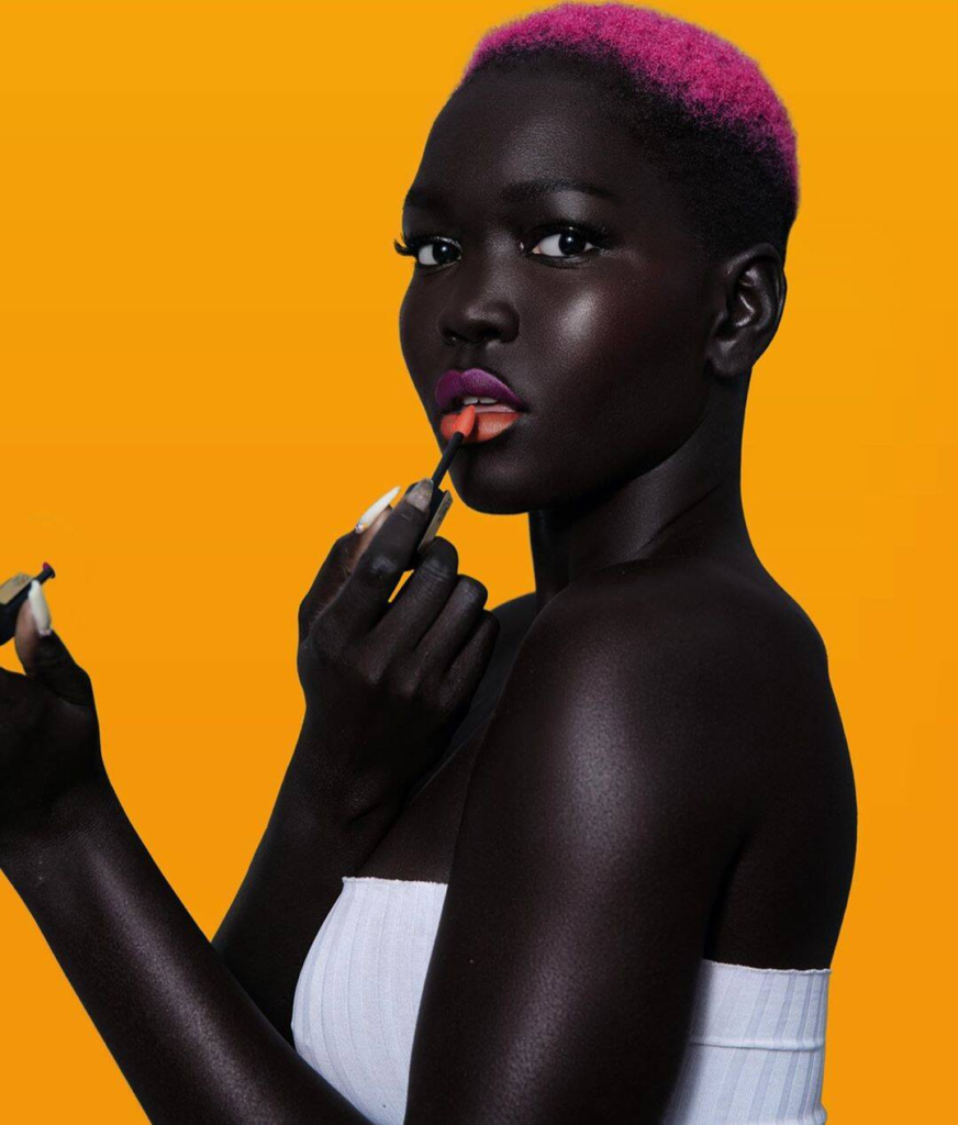 Nyakim Gatwech, la modelo que rompió esquemas y es conocida como Queen of the Dark