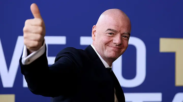 Gianni Infantino busca seguir al frente de la FIFA, pero Europa comienza a darle la espalda