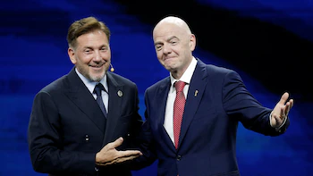 Conmebol expresó abiertamente su apoyo a la conducción actual de la FIFA en manos de Gianni Infantino (REUTERS/Cesar Olmedo)