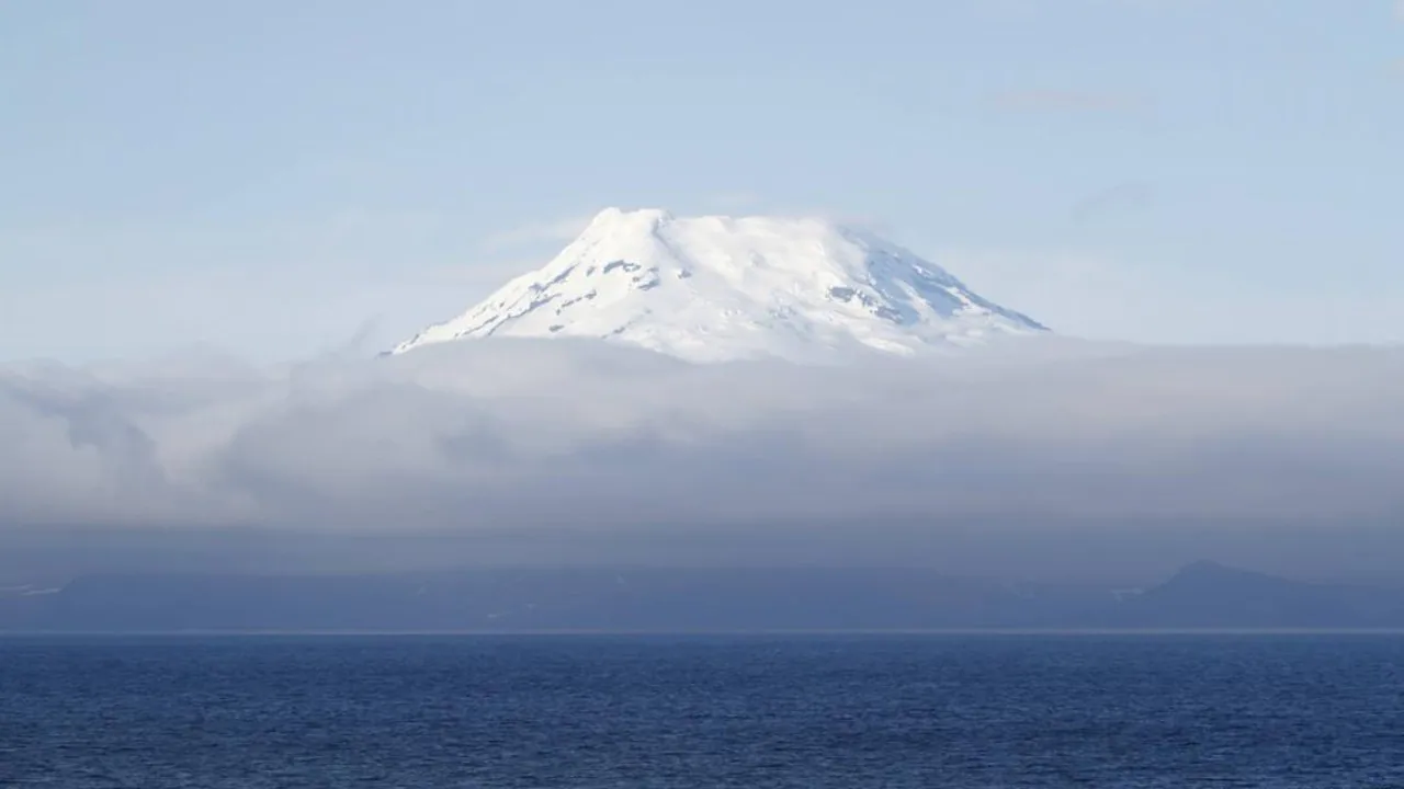 El alud de rocas provocado por el terremoto cubrió parte del glaciar Kjerulf en Jan Mayen.