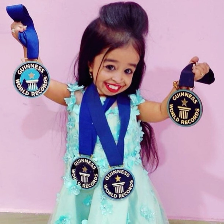 Descubre a Jyoti Amge, la actriz india y mujer más baja del mundo