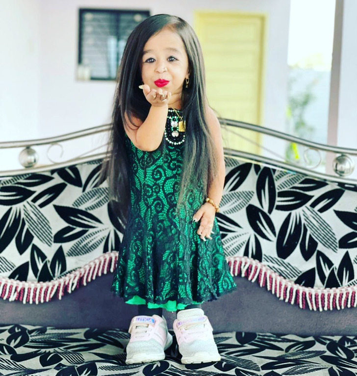 Descubre a Jyoti Amge, la actriz india y mujer más baja del mundo