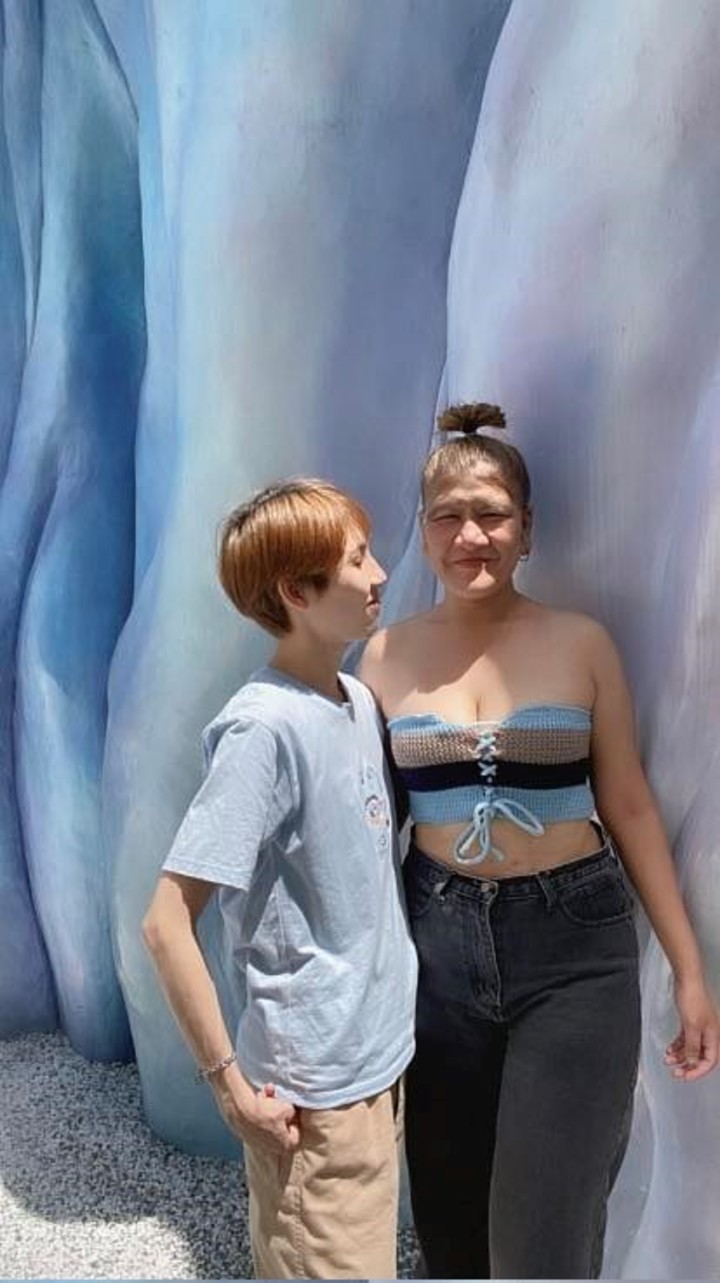La joven tailandesa está de novia y se muestra enamorada en las redes. (Facebook: Supattra Sasupan)