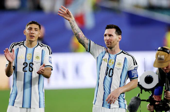 El homenaje de la AFA a Lionel Messi se celebrará el 6 de octubre en el estadio Monumental durante el cruce ante Benín. (REUTERS/Paul Childs)