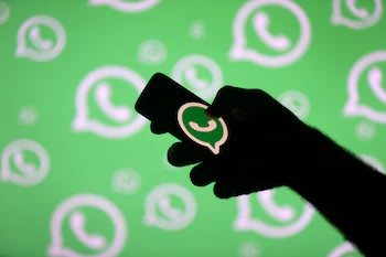 Los comercios que utilizan solo la aplicación gratuita de WhatsApp Business desde un teléfono no tendrán este cargo. (Foto: REUTERS/Dado Ruvic/File Photo)