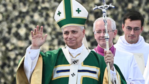 Papa León XIV en misa multitudinaria en Francia