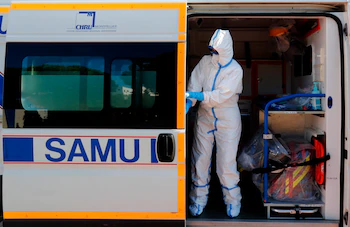Imagen de archivo de una ambulancia en Montpellier, Francia durante la pandemia de coronavirus (EFE/EPA/HORCAJUELO)