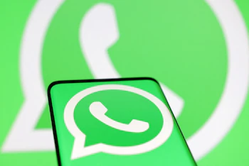 Desde esa fecha, los usuarios deberán tener instalada la versión 15.5 de iOS o una actualización posterior. REUTERS/Dado Ruvic/Ilustración/Archivo